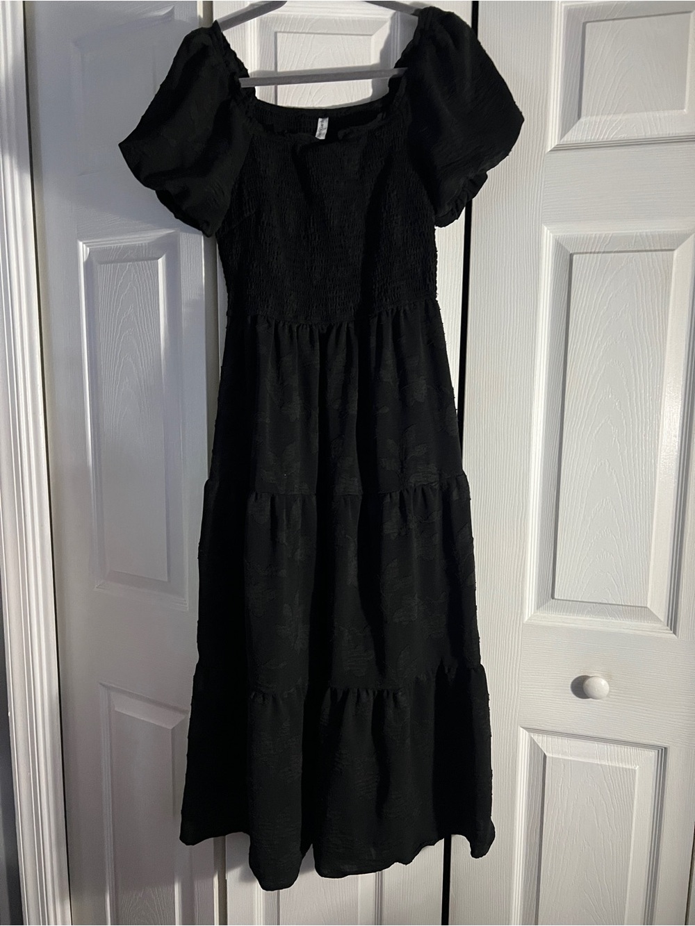 Black Puff-Sleeve Tiered Maxi Dress
